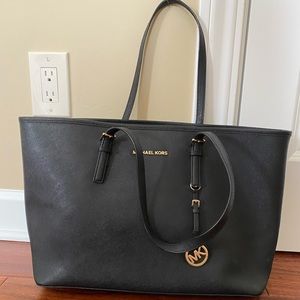 Michael Kors Large Jet Set Tote